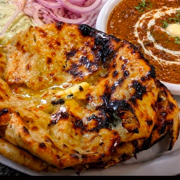 Chur Chur Waal With Dal Makhni